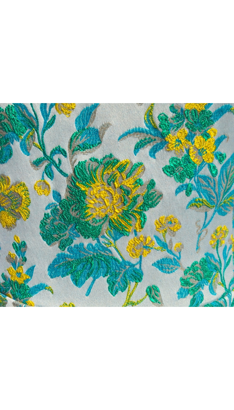 Haljina Octavia Jacquard – luksuzna bijelo mint žakard haljina Haljina Octavia Jacquard od dvostranog žakarda u nijansama Nimbus Cloud i mint zelene